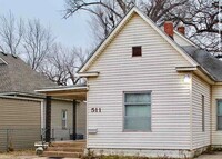 Building Photo - Affordable 3 Bedroom 1.5 Bath in Hutchinson