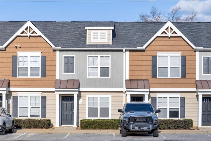 Cottages at Crystal Lake 319 Idlewild Dr Fayetteville NC 28311