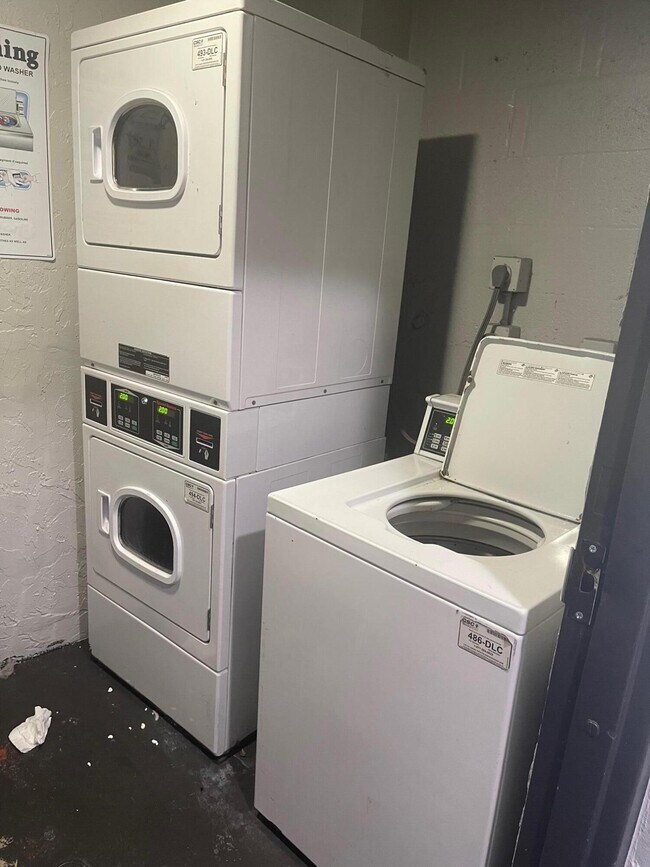 Building Photo - 1089 Benoist Farms Rd