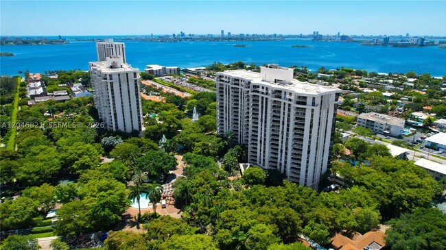 Building Photo - 2000 Towerside Terrace