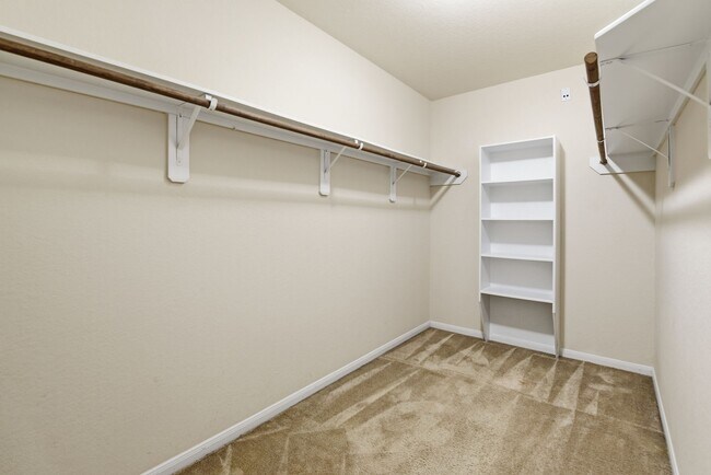 Building Photo - 16763 N Blue Jay Dr