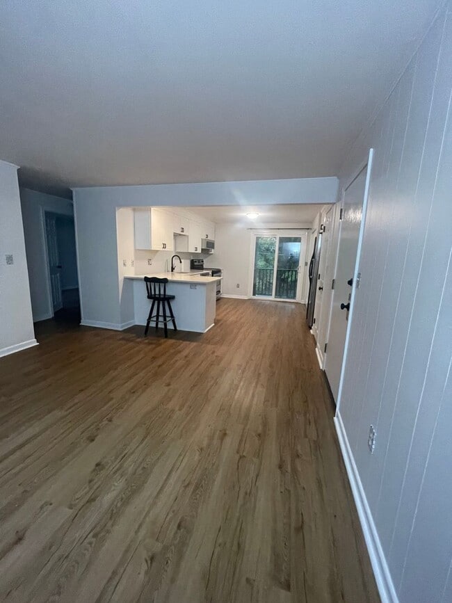 Building Photo - Downtown Kittery- close to the Shipyard