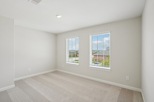 Building Photo - 1006 Whispering Winds Dr