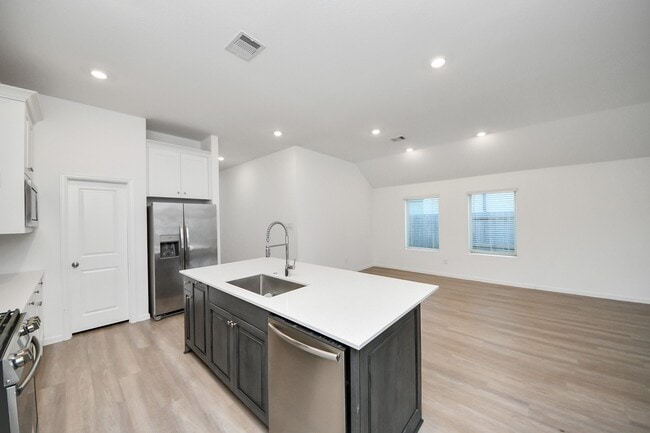 Building Photo - 30327 Tall Fescue Dr