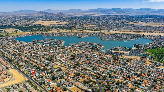 Building Photo - 17705 Vista Point Dr