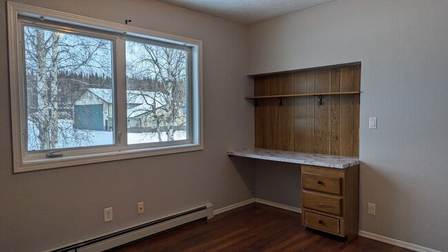 Building Photo - 1235 Airline Dr