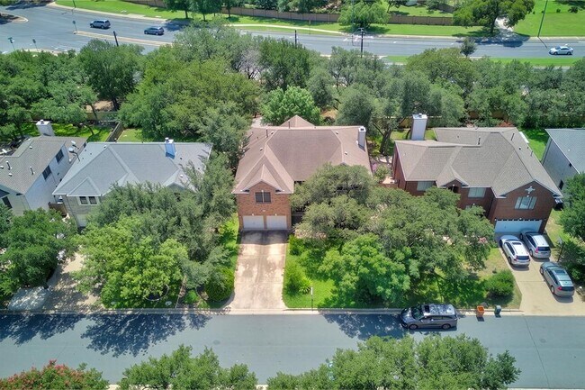 Building Photo - 7021 Gentle Oak Dr