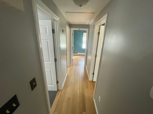 Building Photo - For Rent – 4 Bed, 2 Bath Home w/ Garage & ...