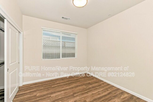 Building Photo - 1665 Hopper Ave
