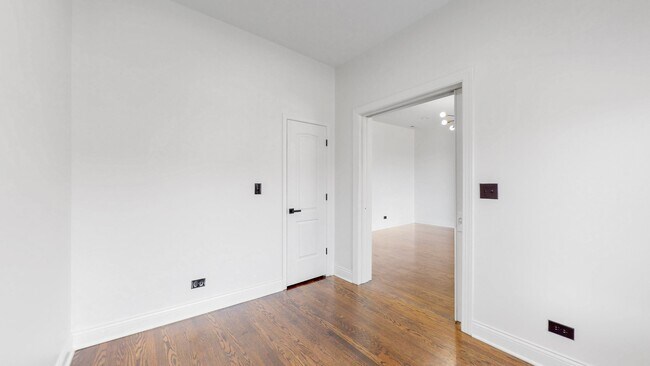 Building Photo - 6227 S Langley Ave