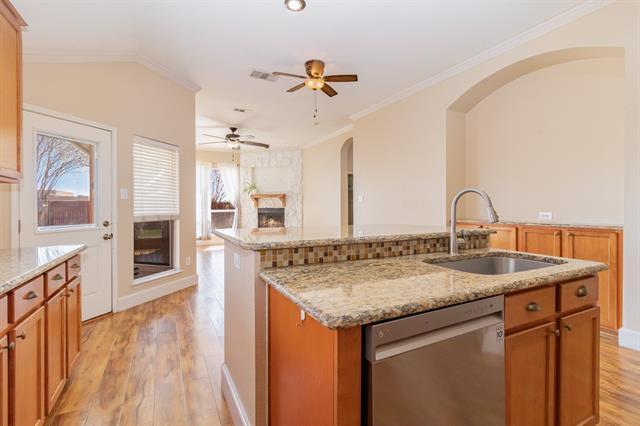 Building Photo - 3925 Oakmont Dr