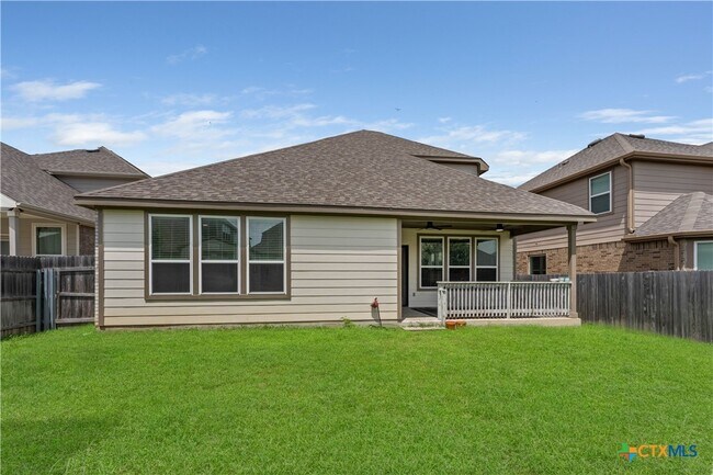 Building Photo - 942 Blue Violet
