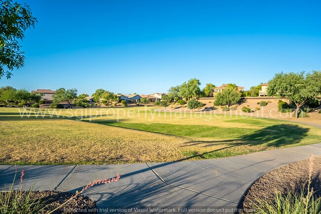 Building Photo - Beautiful split floorplan in a great neigh...