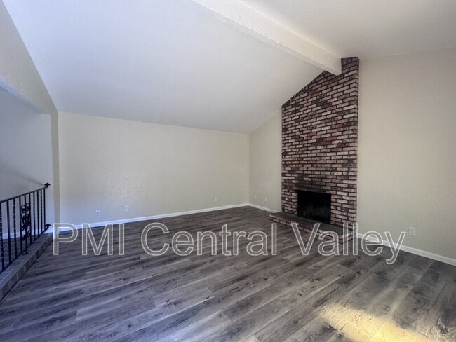 Building Photo - 1442 Briarwood Way