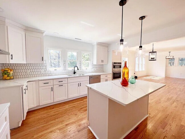 Building Photo - 12 Ginger Ln