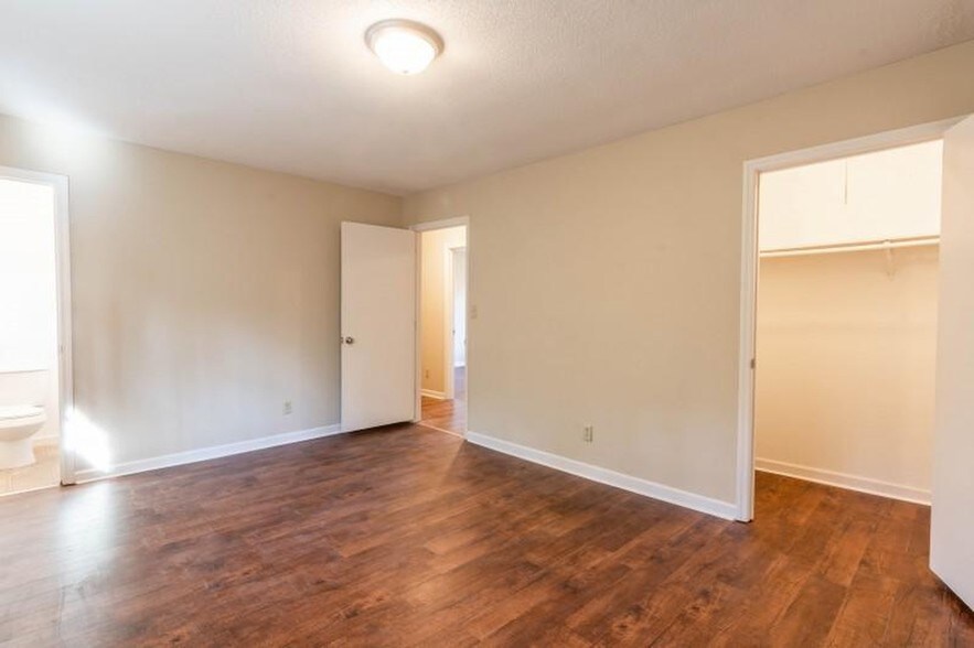 Building Photo - 306 Crisman St