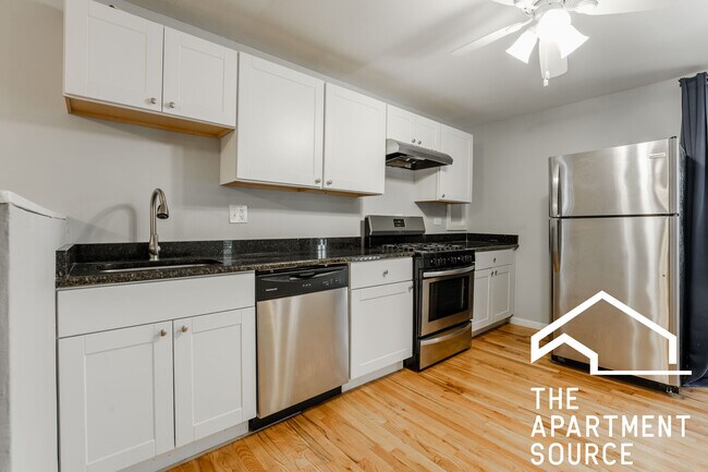 Primary Photo - 1380 N Dean St