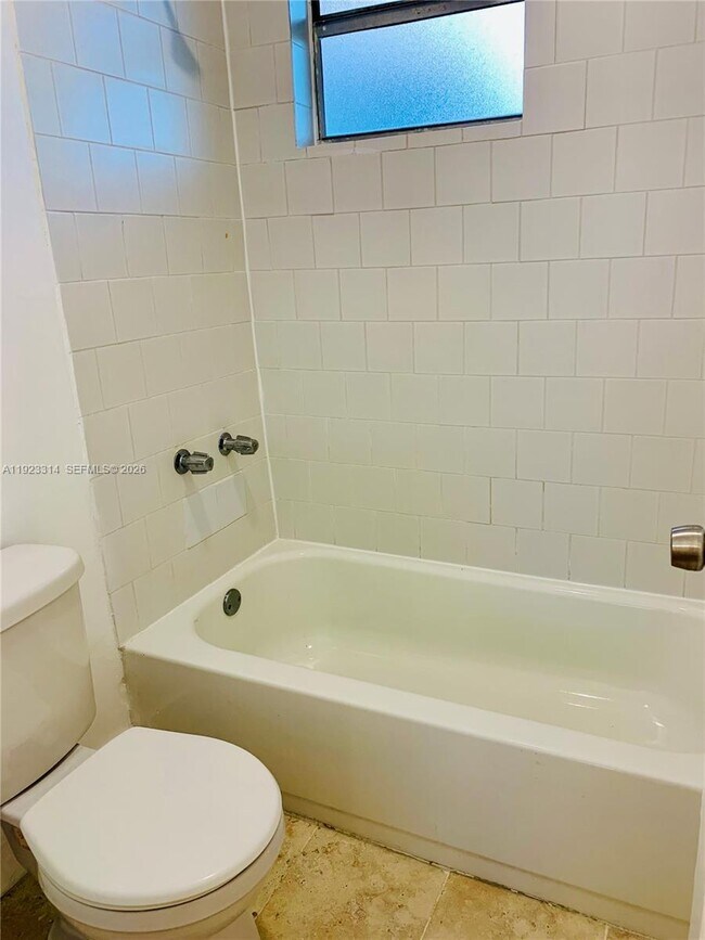 Building Photo - 665 NE 83rd Terrace