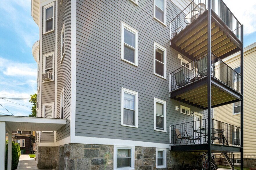 Building Photo - 79 Foster St