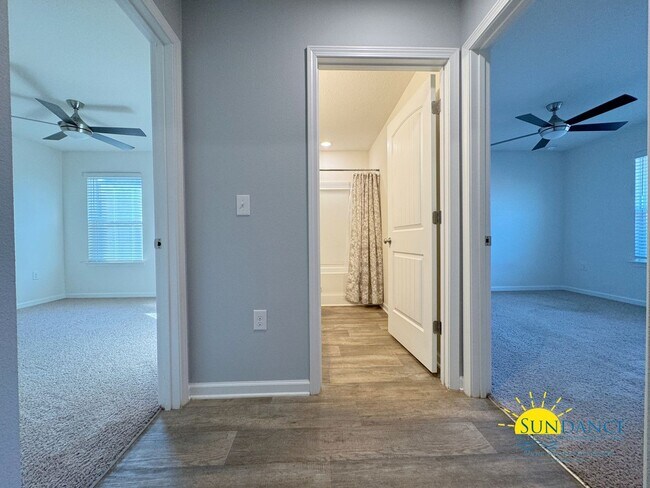 Building Photo - 813 Moorhen Wy