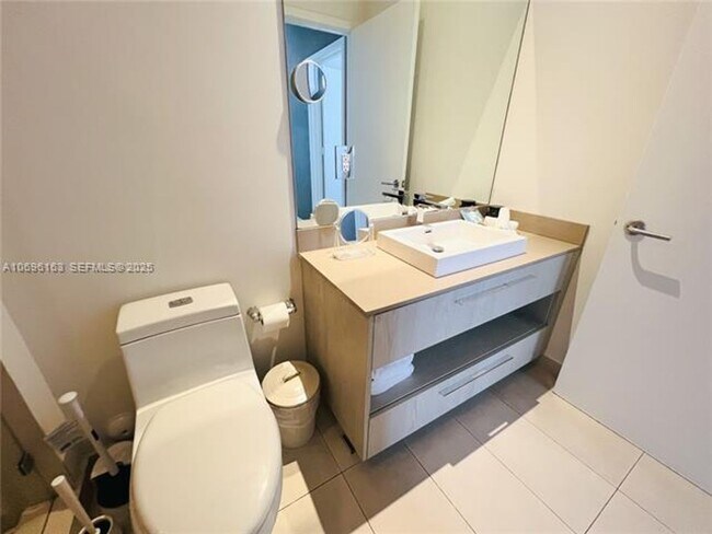 Building Photo - 4111 S Ocean Dr