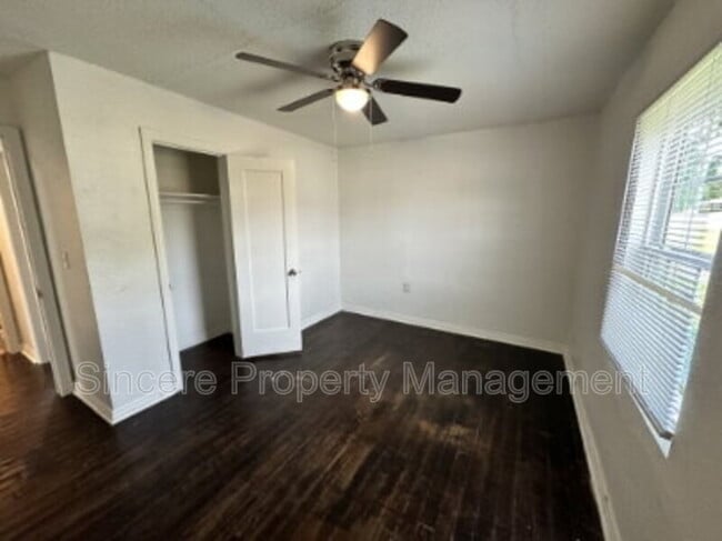 Building Photo - 2300 Granada Blvd