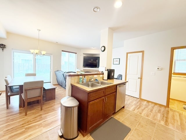 Building Photo - 317 NE Miramar Cir