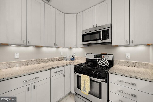 Building Photo - 1135 6th St NW