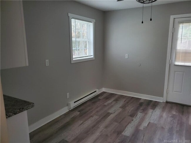 Building Photo - 83 Midway Oval