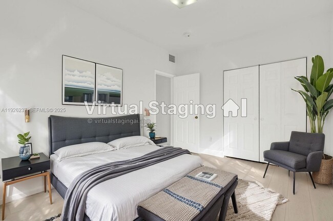 Building Photo - 963 SW 6th St