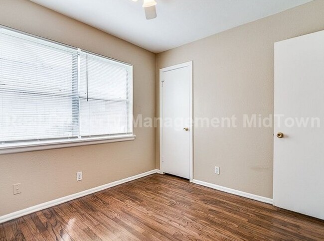 Building Photo - Charming 3-Bedroom Home with Spacious Yard in Garland