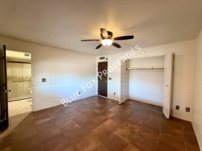 Building Photo - 7650 N Rasmussen Ave