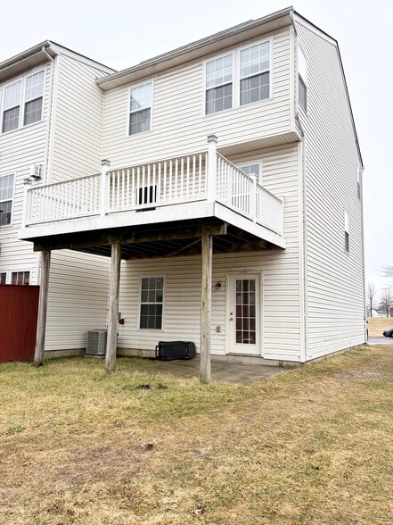 Building Photo - 927 Tipton Rd