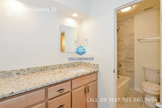 Building Photo - 2593 Rosehaven Dr