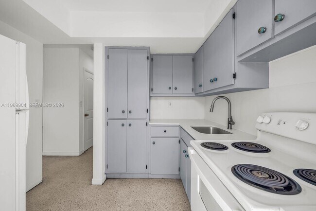 Building Photo - 501 NE 82nd Terrace