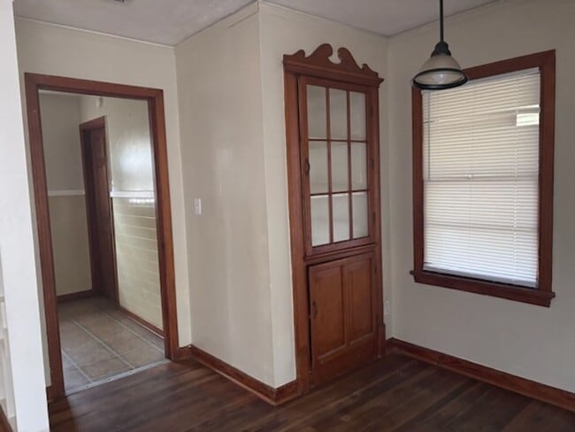 Building Photo - 323 Sykes Rd