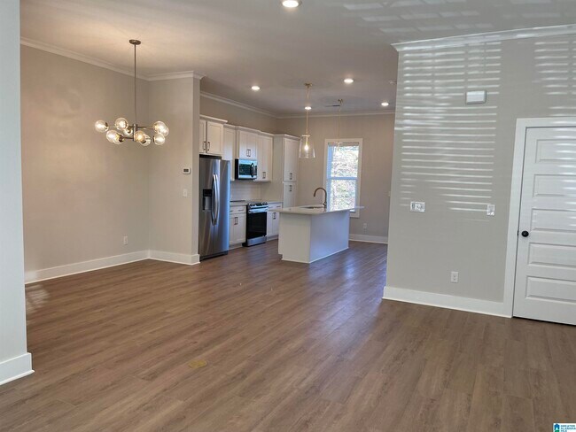 Building Photo - 4870 Silas Ave