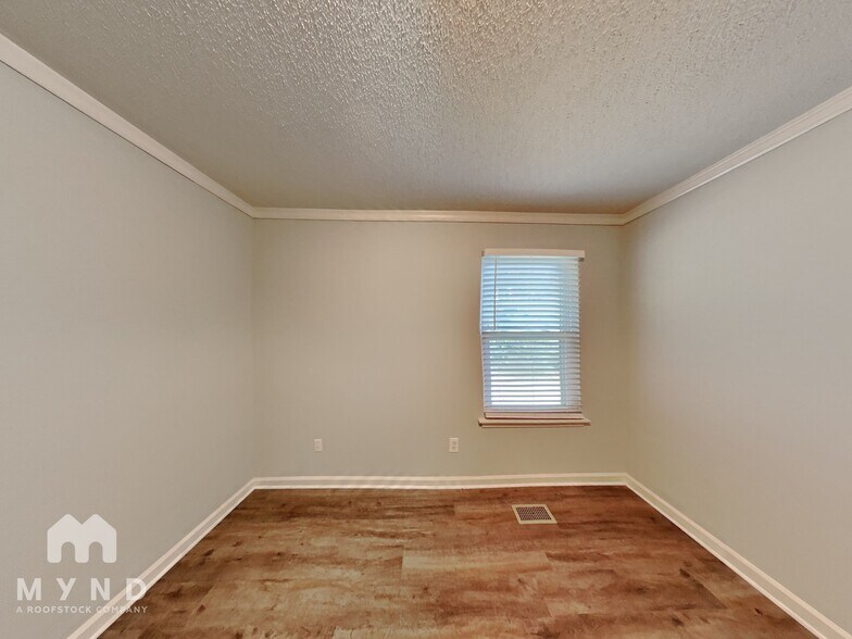 Building Photo - 134 Mayflower Cir