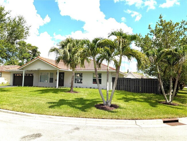 Building Photo - 10680 NW 6th Ct