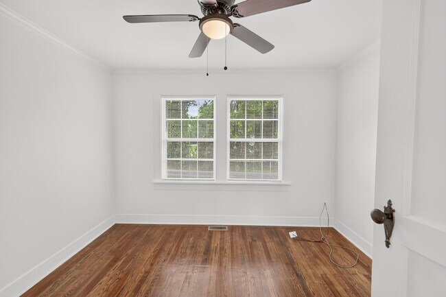 Building Photo - 110 Woodcraft Dr