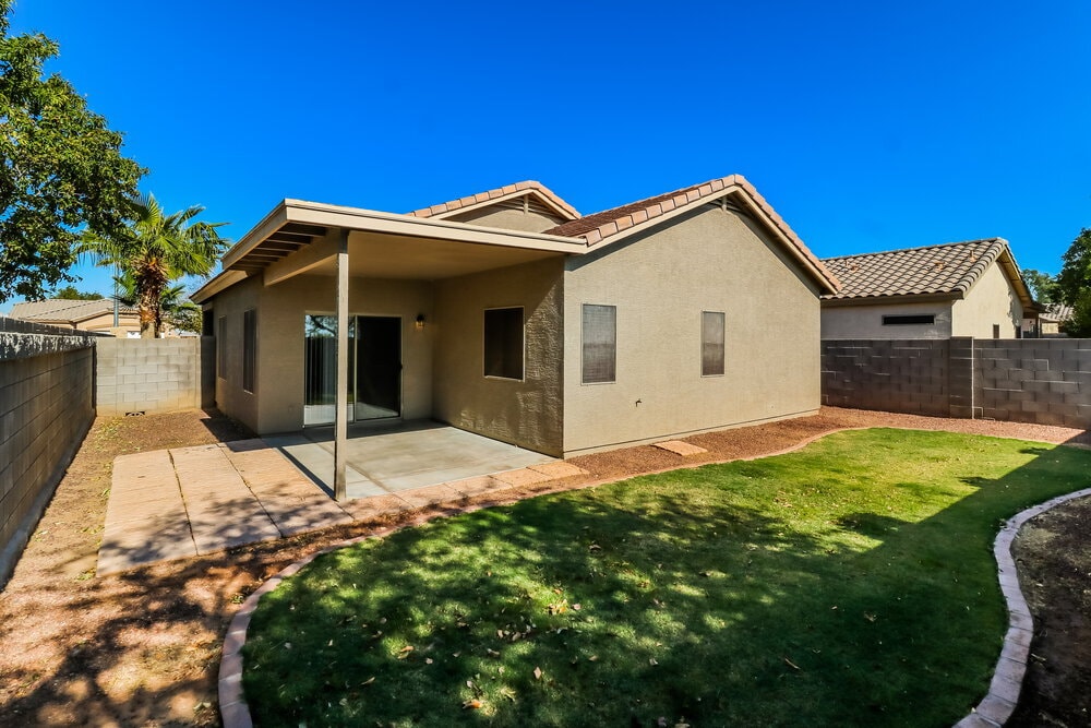 Building Photo - 505 W Del Rio Ln