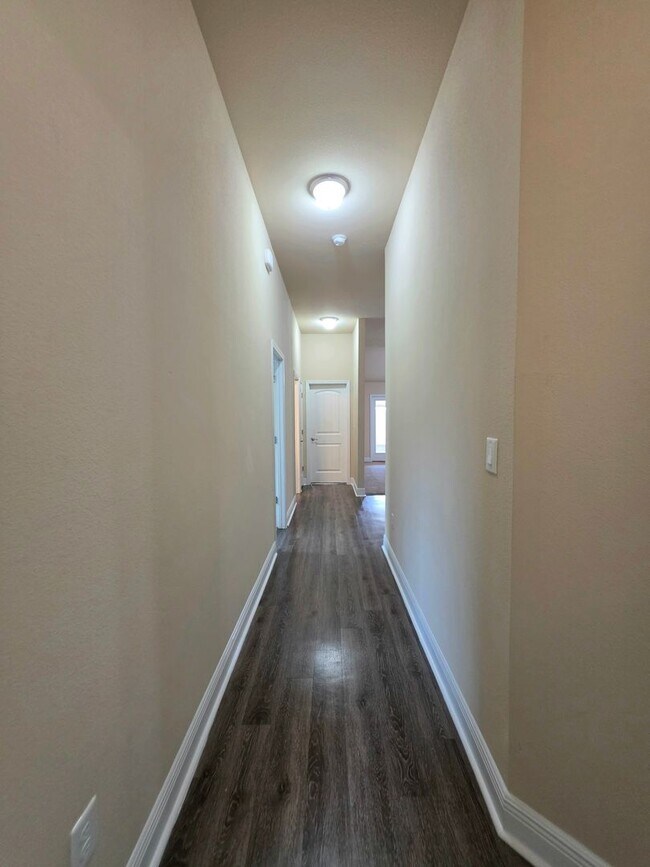 Building Photo - 14645 Birkdale Dr