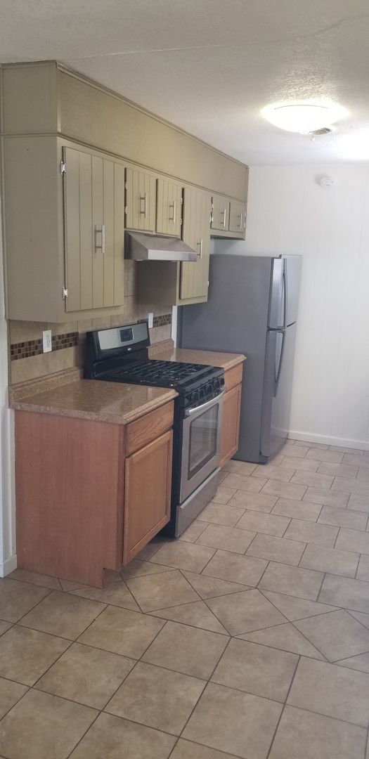 Building Photo - Super cute 3/1.5