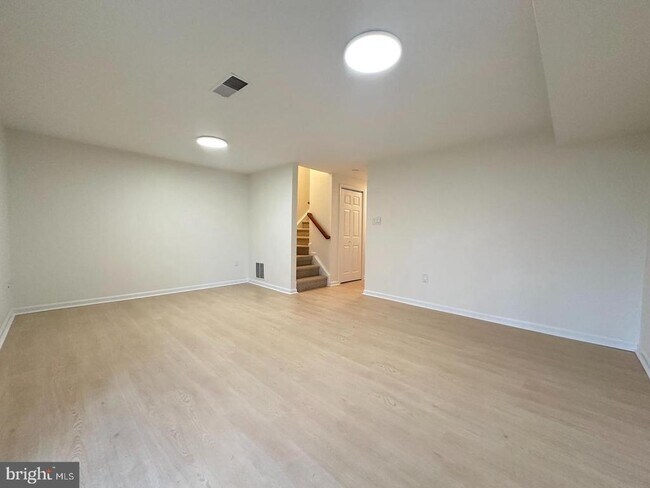 Building Photo - 14560 Woodgate Manor Cir