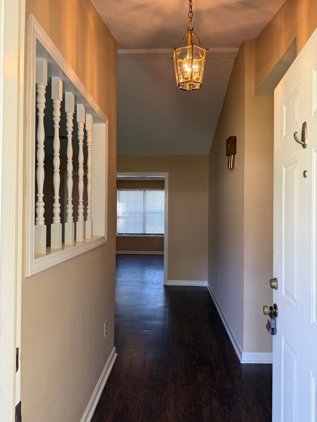 Building Photo - 156 Lakeside Dr