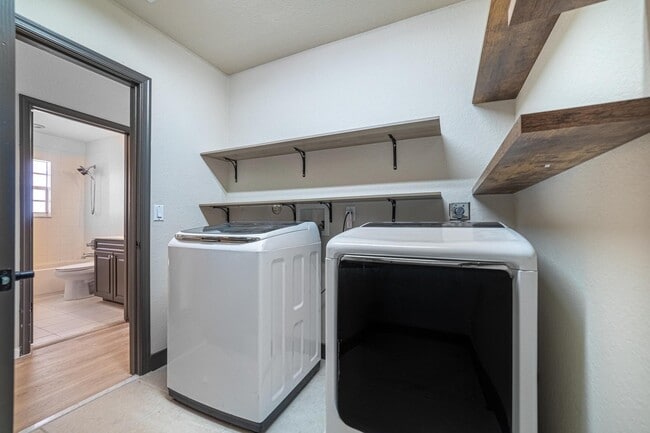 Building Photo - 4109 Macarthur Palm Trail