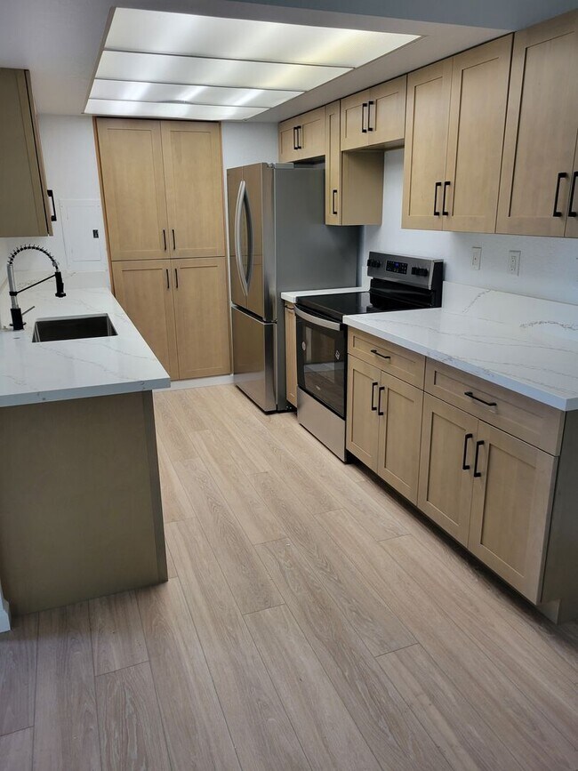 Building Photo - Wailuna Townhome
