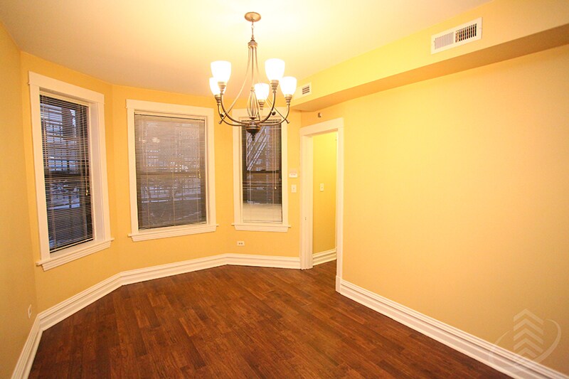 Building Photo - 1324 N Bosworth Ave