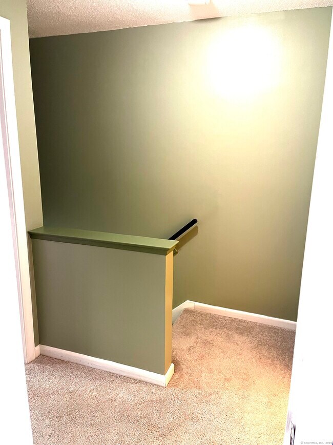 Building Photo - 16 Seymour Rd