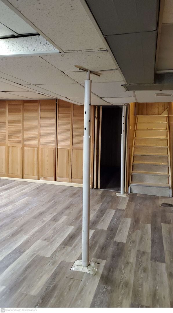 Building Photo - Great 4 bed 2 bath near UD and Dayton cent...